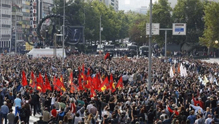 Manifestación contra Erdogan tras atentado de Ankara Acusan al gobierno turco de alentar la violencia